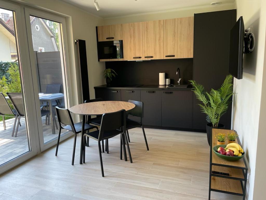 Apartamenty Przy Parku -150M Od Plazy Darlowko Luaran gambar