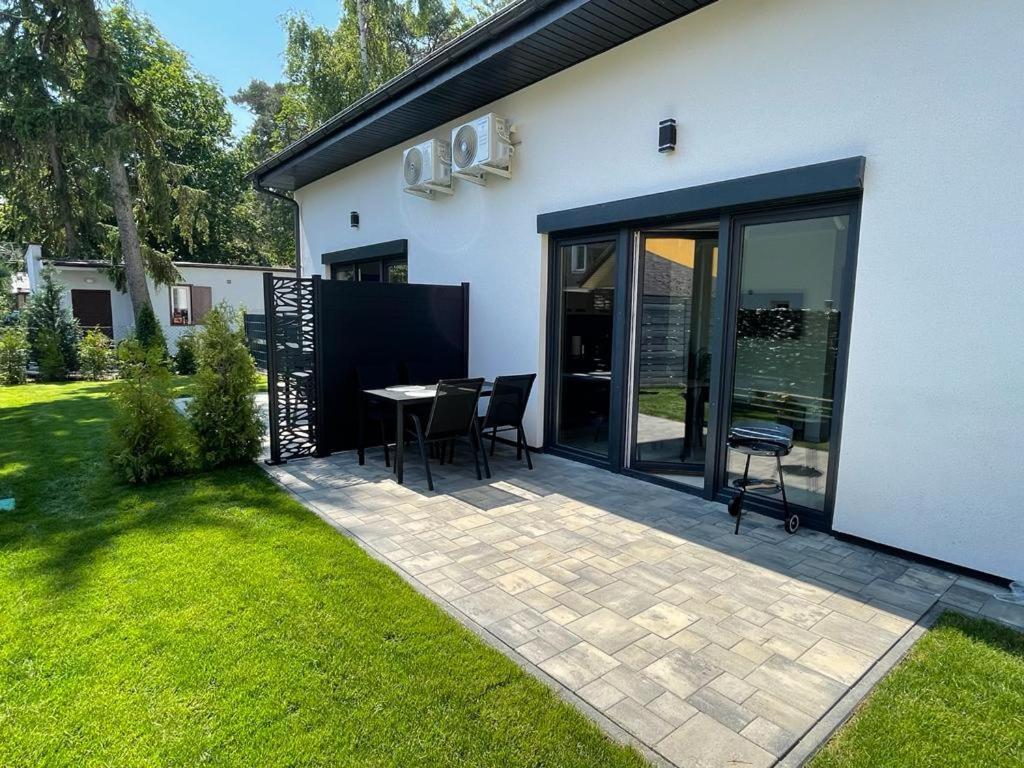 Apartamenty Przy Parku -150M Od Plazy Darlowko Luaran gambar