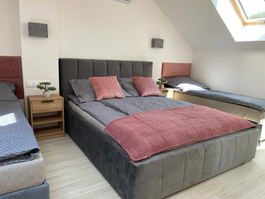 Apartamenty Przy Parku -150M Od Plazy Darlowko Luaran gambar