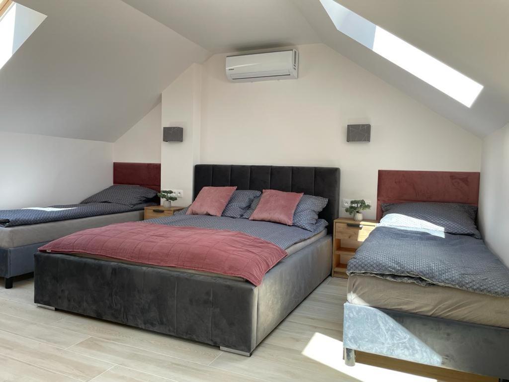 Apartamenty Przy Parku -150M Od Plazy Darlowko Luaran gambar