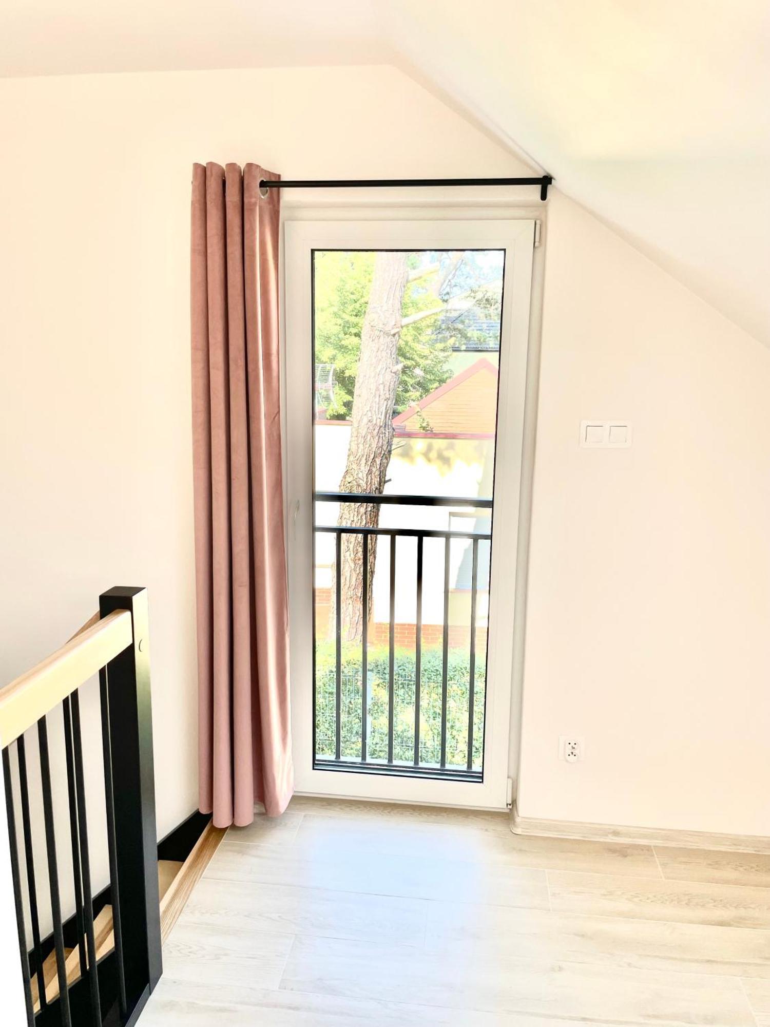 Apartamenty Przy Parku -150M Od Plazy Darlowko Luaran gambar